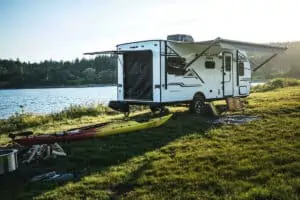 25 ft travel trailer with twin beds