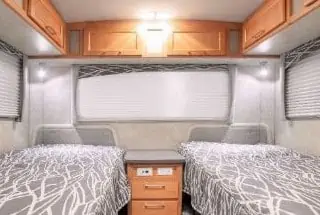 25 ft travel trailer with twin beds